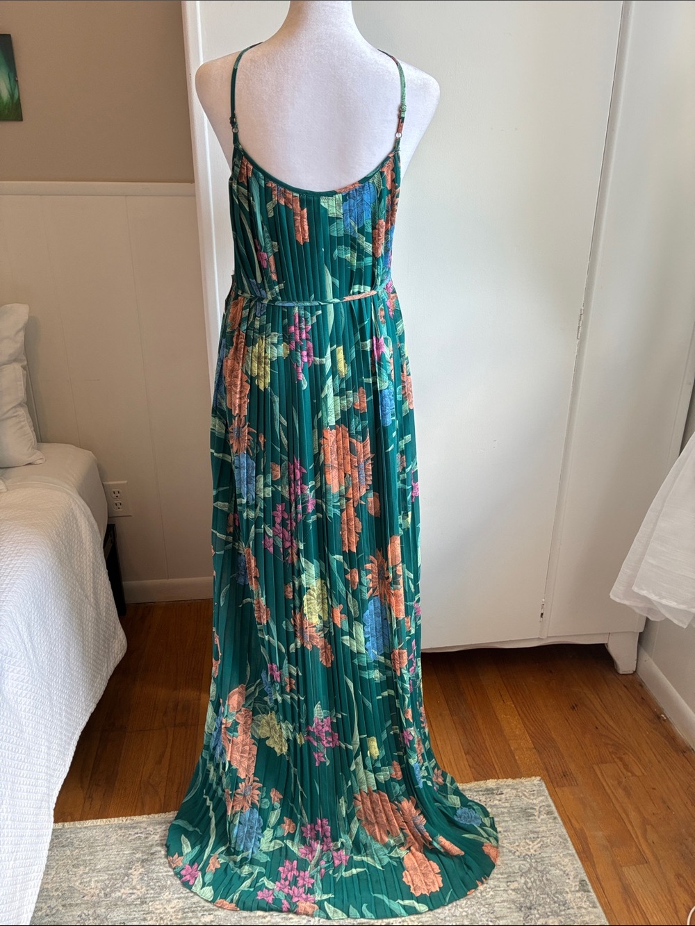 Current Air Floral Pleated Maxi Dress, Green w/ Multi-Color Floral Print, NWT, L